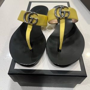 100% Authentic Gucci Leather Thong Sandal